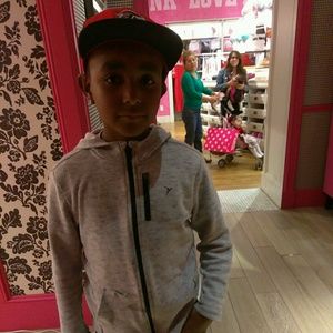 Meet your Posher, Christopher